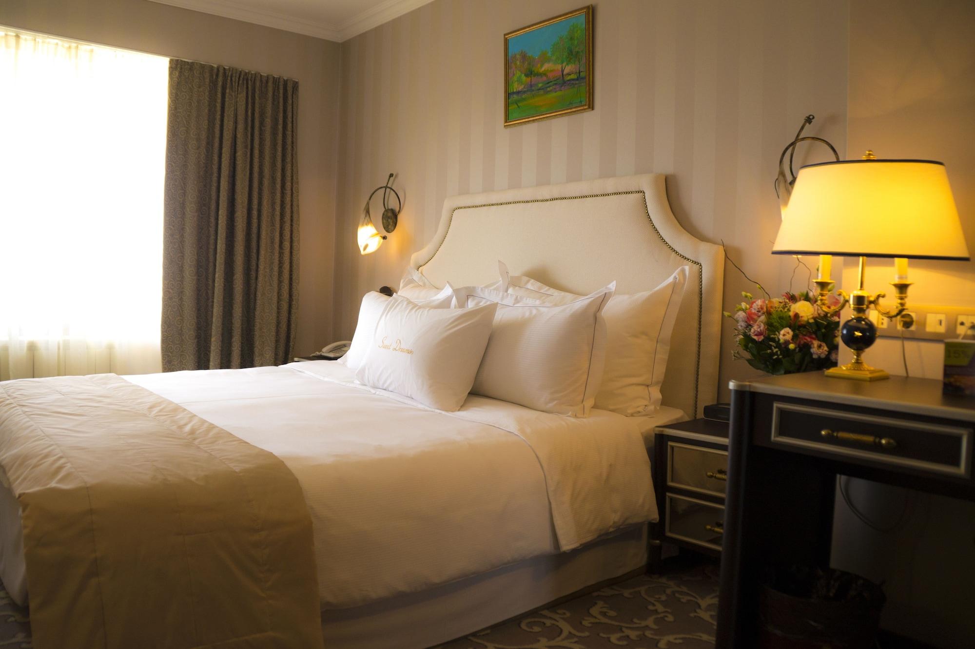 Hotel Prahova Plaza Ploieşti Kültér fotó