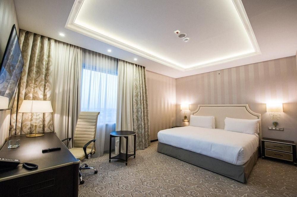 Hotel Prahova Plaza Ploieşti Kültér fotó