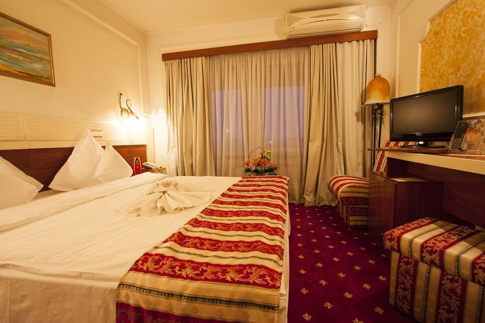 Hotel Prahova Plaza Ploieşti Kültér fotó