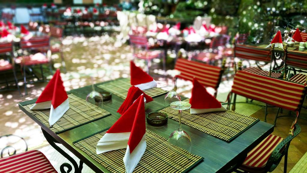 Hotel Prahova Plaza Ploieşti Kültér fotó