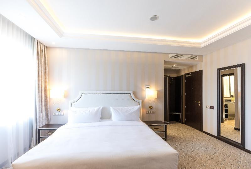 Hotel Prahova Plaza Ploieşti Kültér fotó