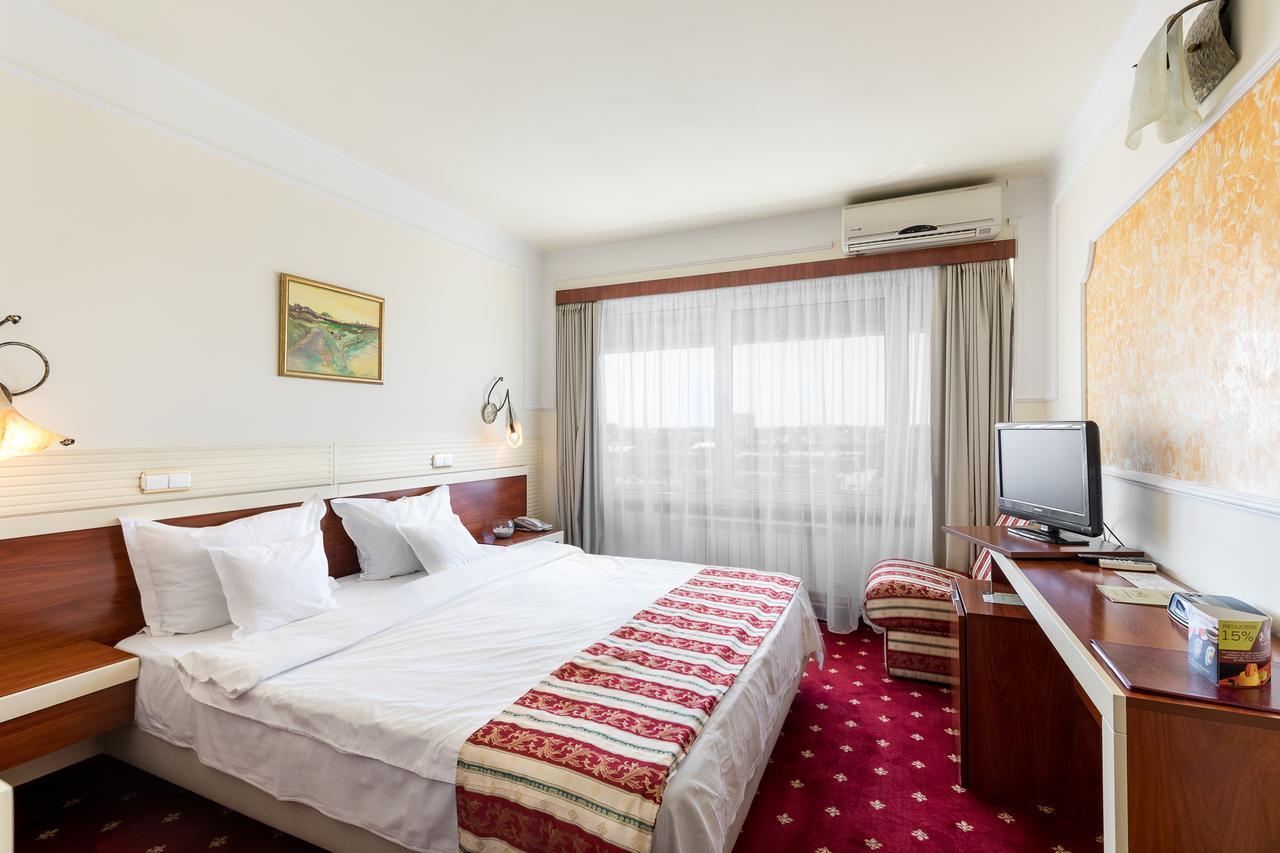 Hotel Prahova Plaza Ploieşti Kültér fotó